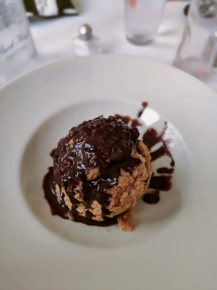 Chou Fourré À la Crème